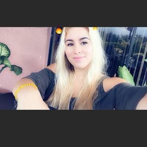 Meet your Posher, Gabriela